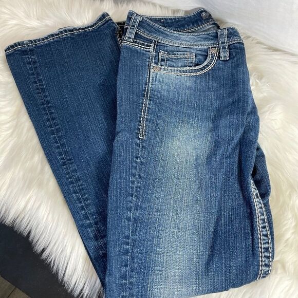 Silver Lola Distressed Bootcut Jeans Sz 28 X 33 - Picture 2 of 13